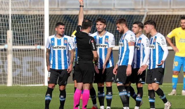 首页-【西乙】十人西班牙人0比1终结5连胜 武磊替补登场