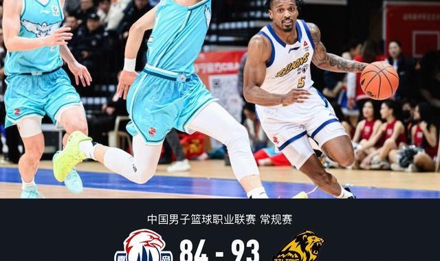 首页-广厦93-84青岛，胡金秋轰下31+8+6，韦瑟斯庞空砍31+11+9