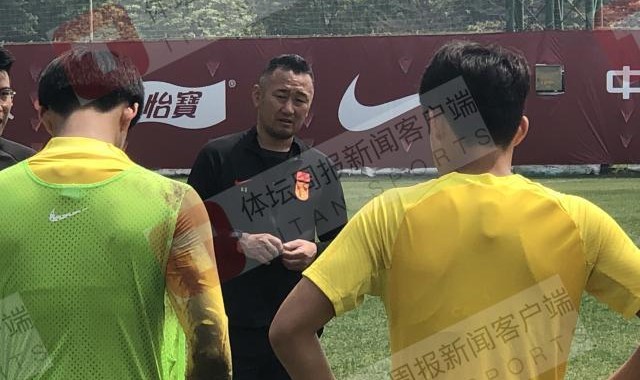 开云体育安卓下载-08国少三水备战亚洲杯：伤病侵袭 艾比缺席训练