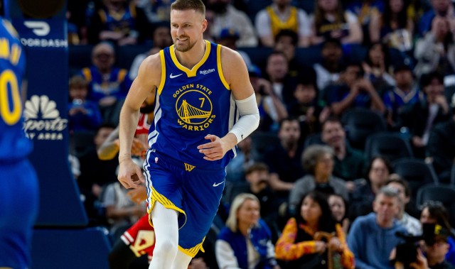 体育APP-科尔：我们一直很期待今天的首发阵容 具备多样性、控球和投射