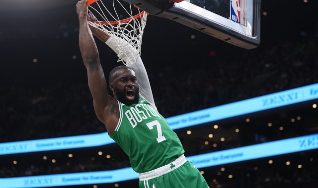 安全体育平台-一阵稳了？布朗过去10战场均32.2分6.5板5.5助 命中率46%