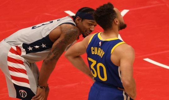 中国体育APP-库里PK比尔引众人关注 得分王之争却变成打铁大战