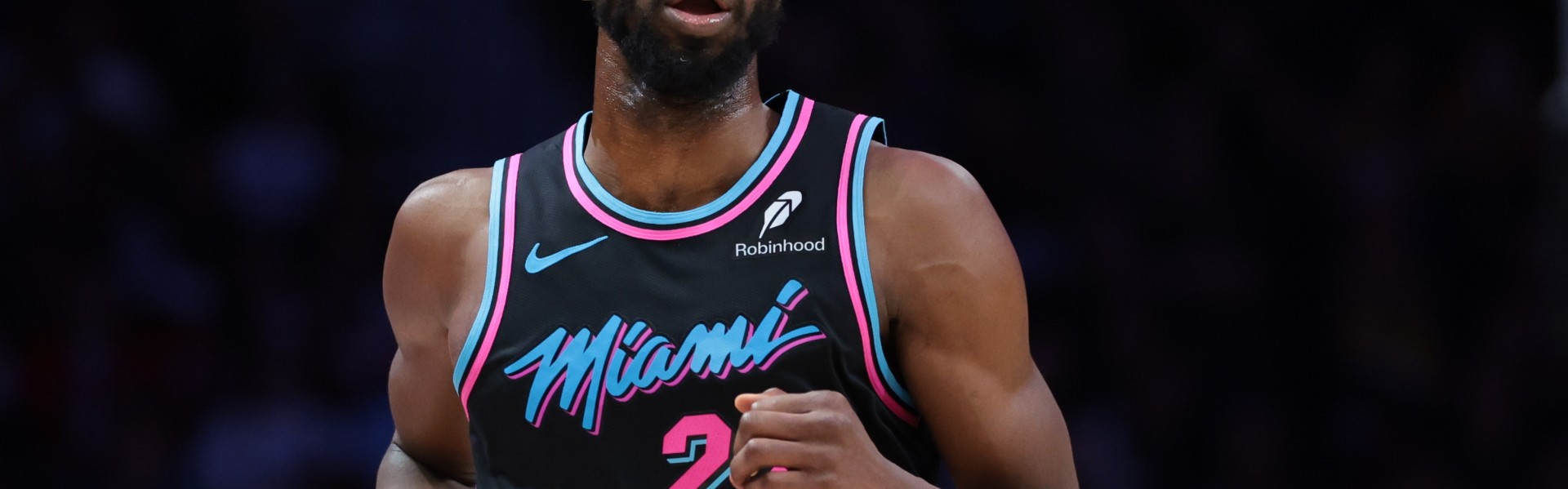 开运体育app官方下载-状态低迷！维金斯半场7中2仅拿4分2板 3次犯规