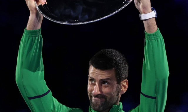 首页-错失25冠，德约颁奖台上留下伤感言论引球迷猜测：或许真想退役了