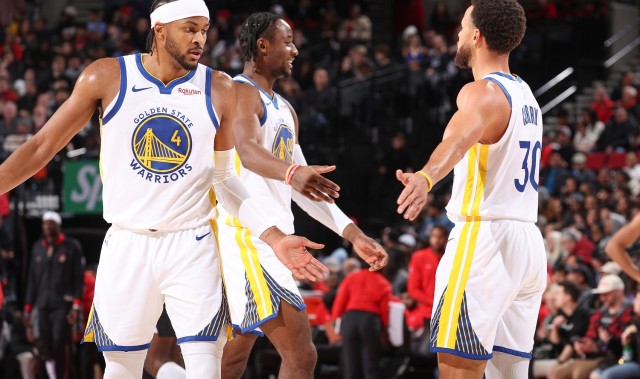 库里谈穆迪：他的三分非常有帮助 他不在乎命中率&amp;投篮没有压力