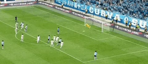 1750510835845073519.gif IMG_4780.gif